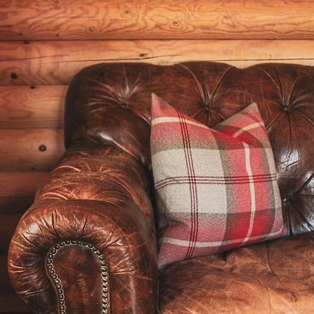Tomatin - Luxury Two Bedroom Log Cabin With Hot Tub Berwick Upon Tweed Exterior foto