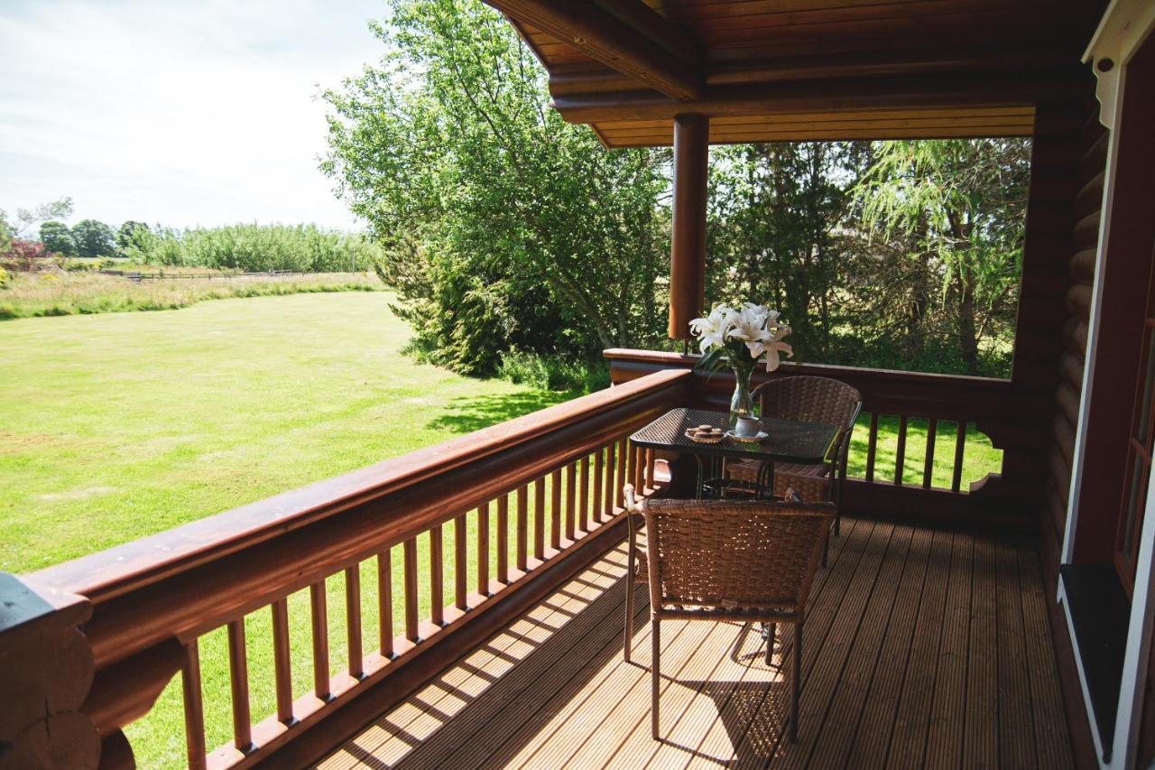 Tomatin - Luxury Two Bedroom Log Cabin With Hot Tub Berwick Upon Tweed Exterior foto